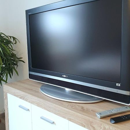 Moderne Wohlfuehloase Zentral In Seenaehe - Pillow Menu, 2 Stk 55" Smart Tvs, Netflix, Disneyplus Uvm Wetter  Εξωτερικό φωτογραφία