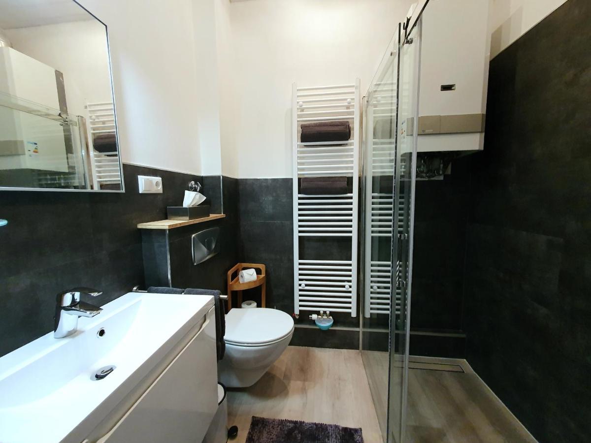 Moderne Wohlfuehloase Zentral In Seenaehe - Pillow Menu, 2 Stk 55" Smart Tvs, Netflix, Disneyplus Uvm Wetter  Εξωτερικό φωτογραφία