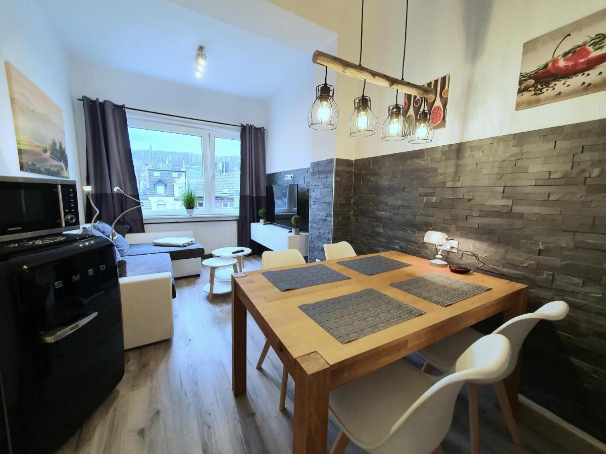 Moderne Wohlfuehloase Zentral In Seenaehe - Pillow Menu, 2 Stk 55" Smart Tvs, Netflix, Disneyplus Uvm Wetter  Εξωτερικό φωτογραφία